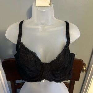 Chic Black Lace Underwire Bra